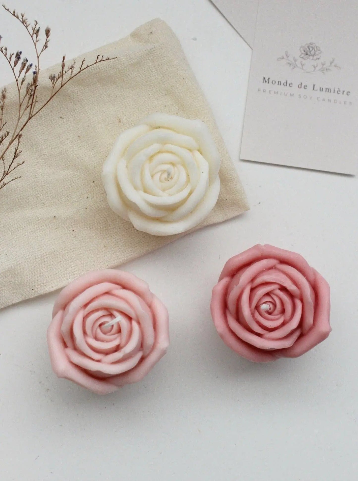 Lovely Rose Candle: Lilac/Lavender Scented Monde de Lumiere