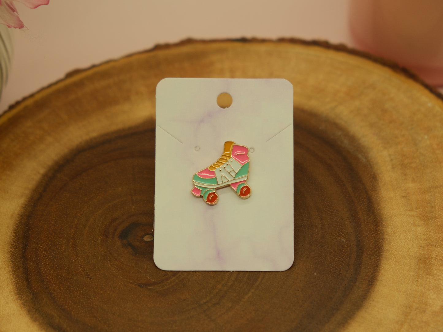 Rollerskate pin