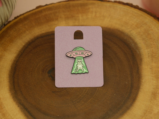 Alien cat pin