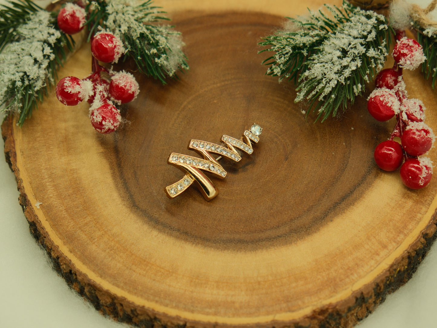 Christmas tree brooch