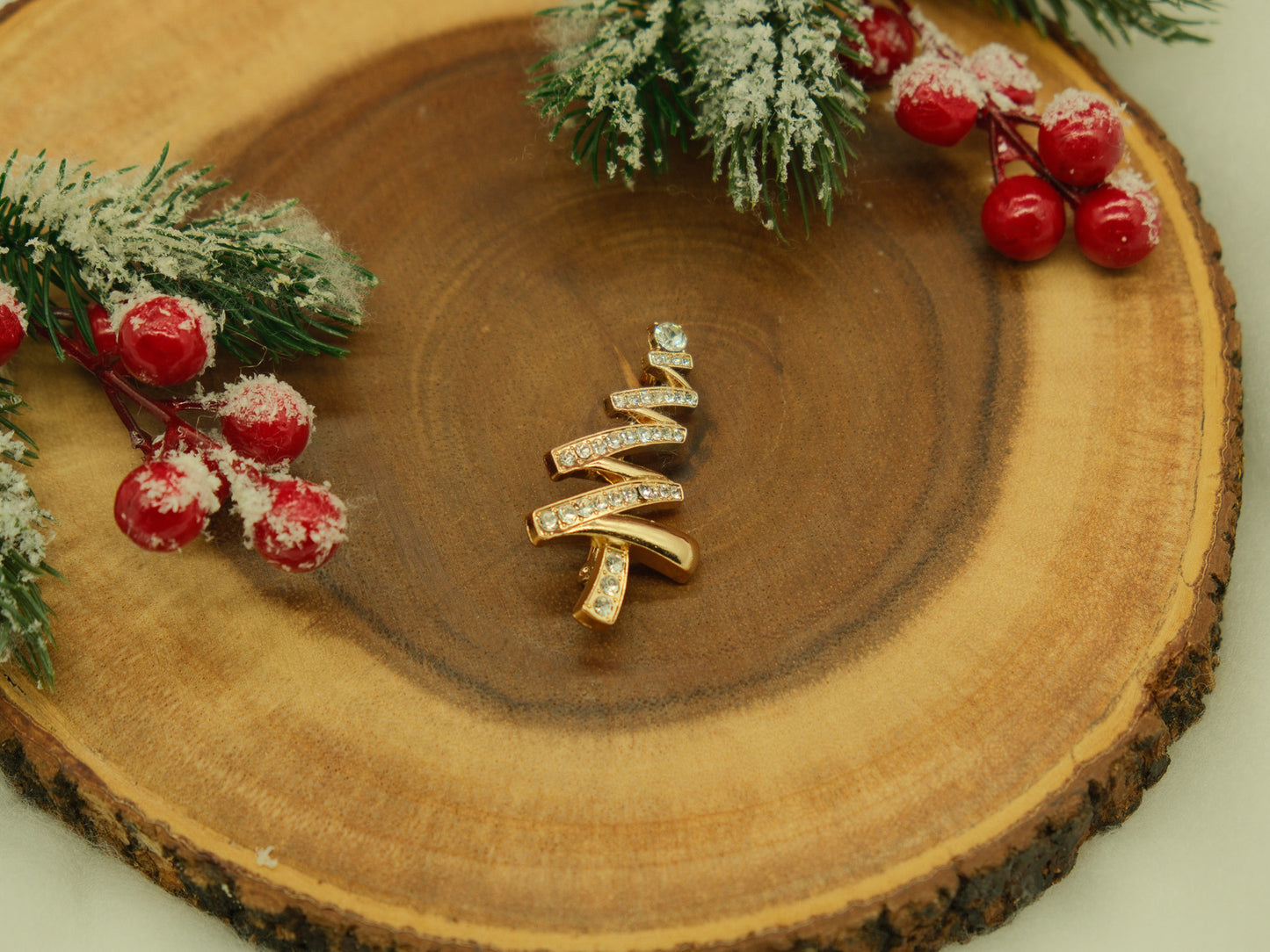 Christmas tree brooch