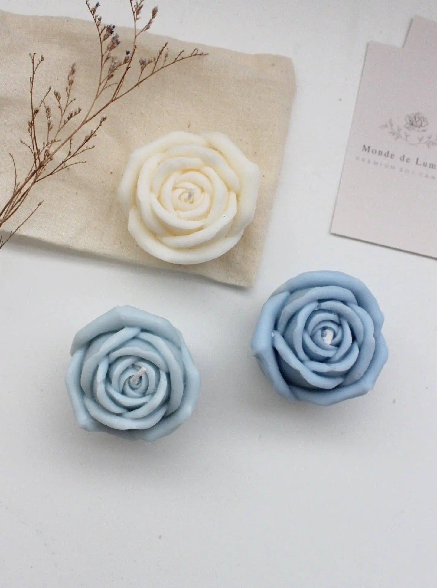 Lovely Rose Candle: Lilac/Lavender Scented Monde de Lumiere