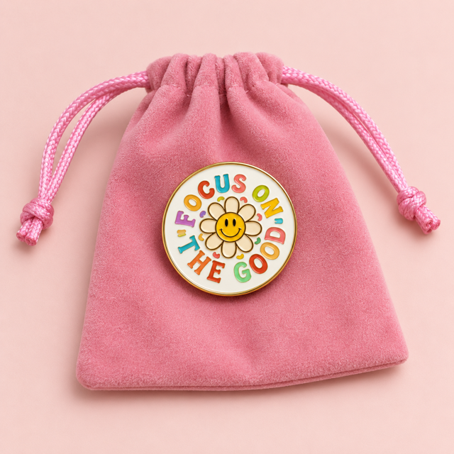 "Focus on the good" pin Belle Box
